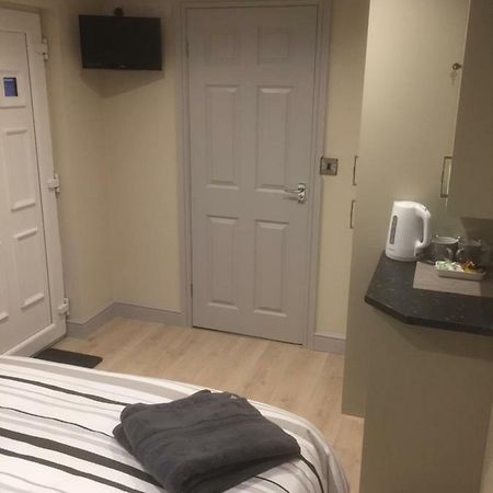 Private En-Suite Guestroom ルシン エクステリア 写真