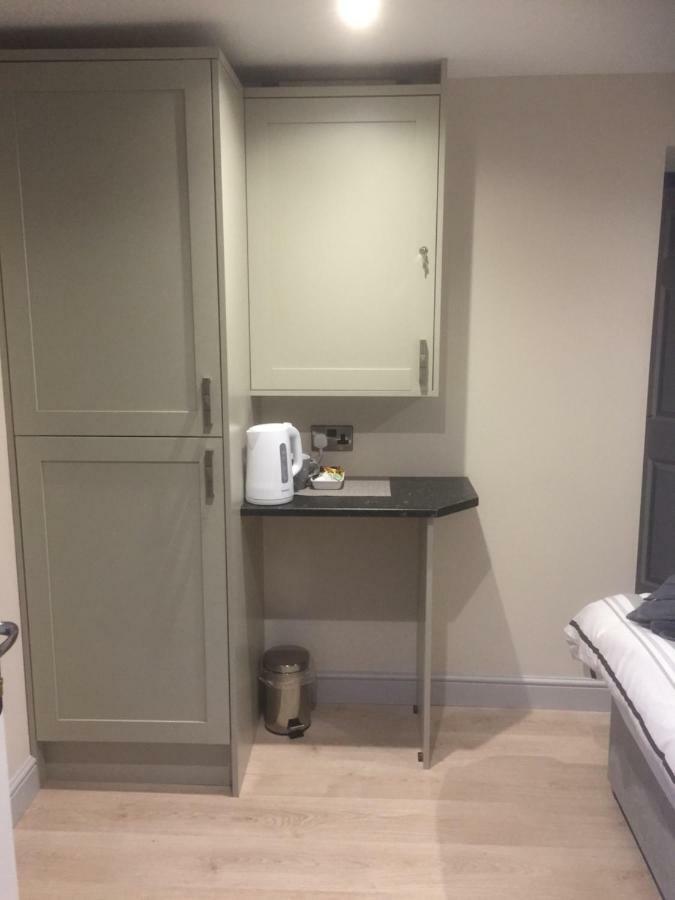 Private En-Suite Guestroom ルシン エクステリア 写真