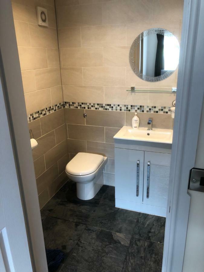 Private En-Suite Guestroom ルシン エクステリア 写真